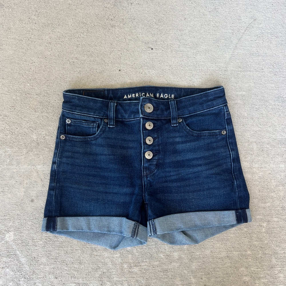Women's American Eagle Blue Jean Midi Denim Shorts with Button Closure Size 2